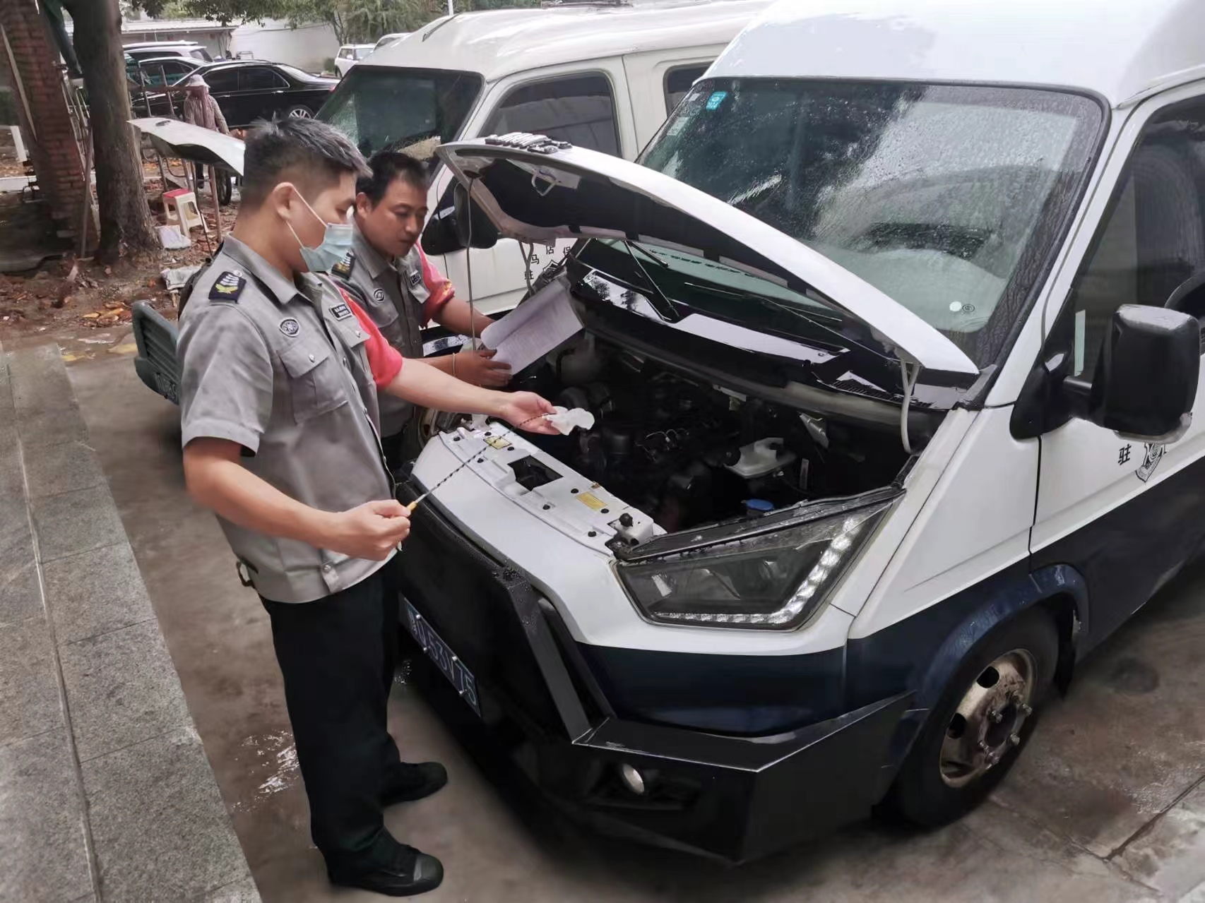 1727695894955057.jpg 1727695894955057.jpg