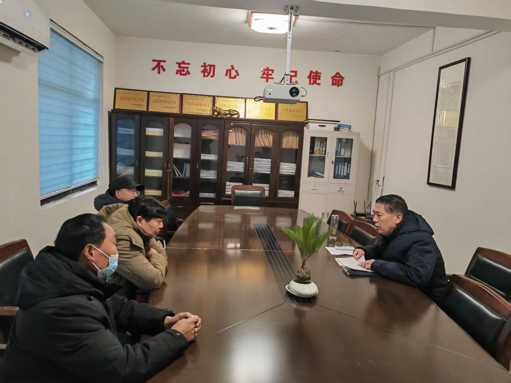 1739697434545353.jpg 1739697434545353.jpg