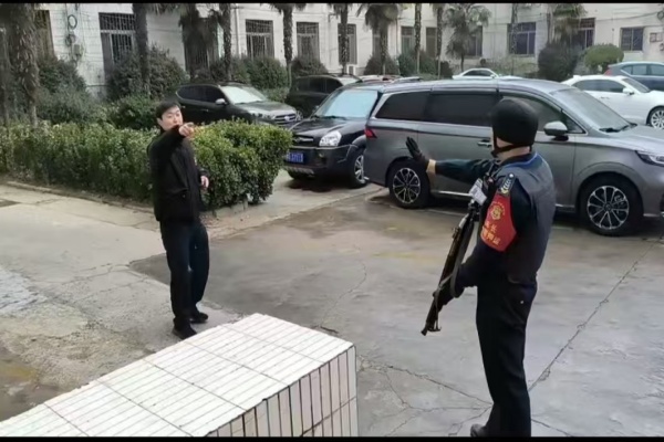 f3e89bd67f0cbffa32cc0eb9e90764c.jpg